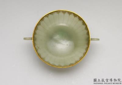 图片[2]-Jade bowl with two leaf-shaped handles, India-China Archive